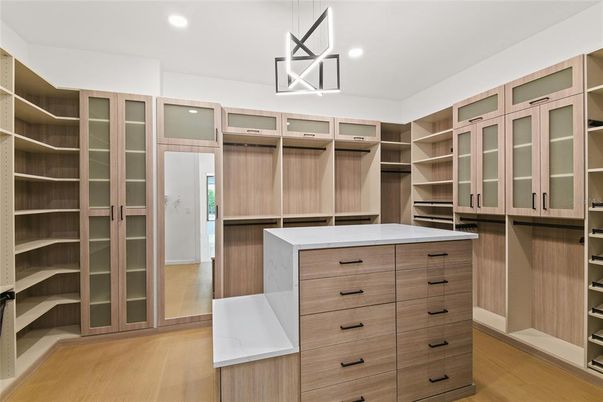 Interior, Pendant Lights, Recessed Lighting, Walk-in Closets, Wood Texture Flooring