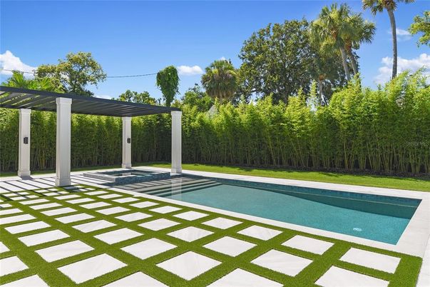 Exterior, Pool
