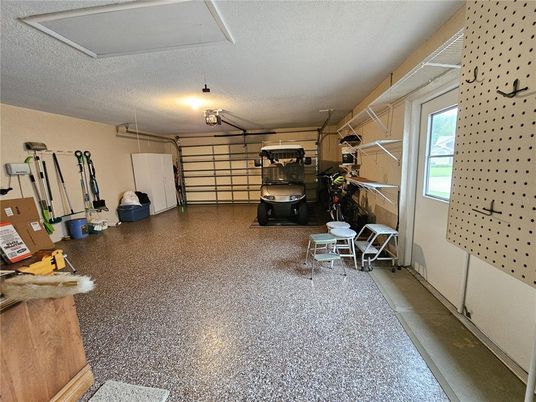 Garage, Interior