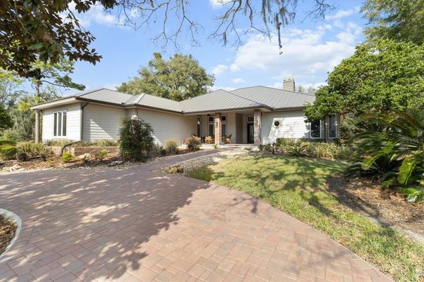 Backyard, Exterior, Facade, Ranch