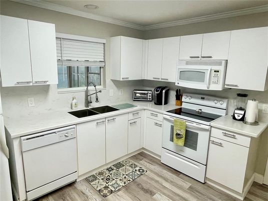 Interior, Kitchen, Recessed Lighting, Wood Texture Flooring