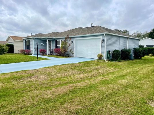 Attached, Backyard, Exterior, Facade, Brick Facade, Ranch