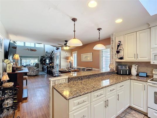 Interior, Kitchen, Pendant Lights, Recessed Lighting, Wood Texture Flooring