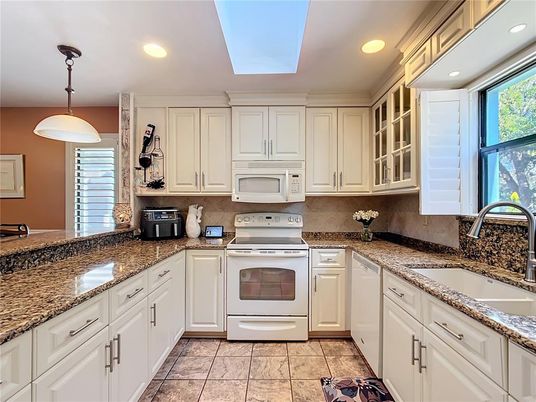 Interior, Kitchen, Pendant Lights, Recessed Lighting