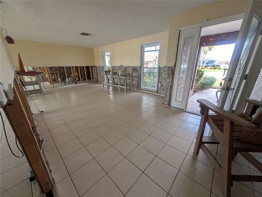 Dining room, Interior
