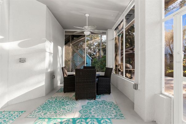 Dining room, Interior
