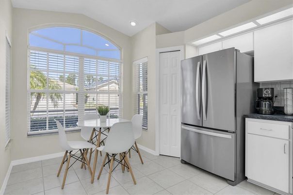 Dining room, Interior, Kitchen, Recessed Lighting, Stainless Steel Appliances