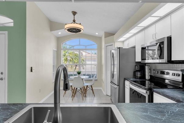 Dining room, Interior, Kitchen, Pendant Lights