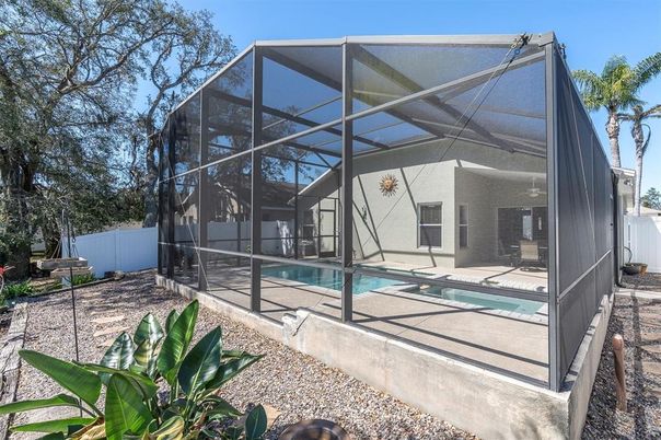 Exterior, Pool