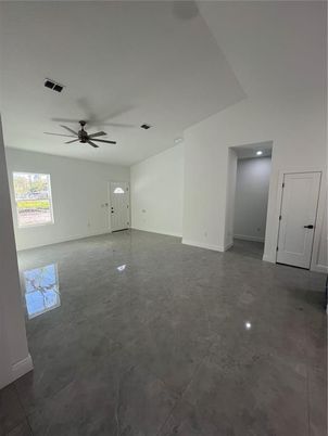Empty room, Interior, Recessed Lighting