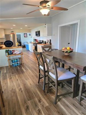 Dining room, Interior, Kitchen, Recessed Lighting, Wood Texture Flooring