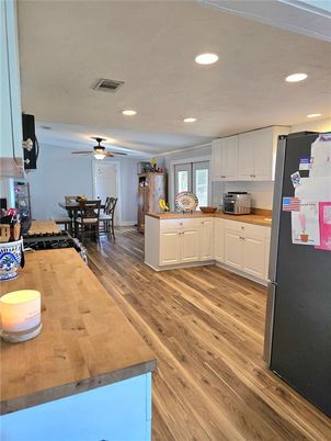 Dining room, Interior, Kitchen, Recessed Lighting, Wood Texture Flooring