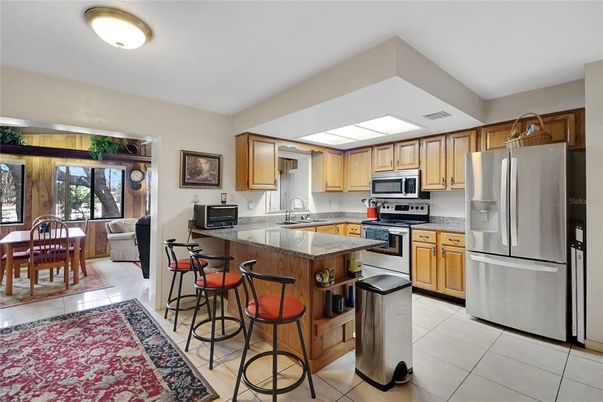 Dining room, Interior, Kitchen, Stainless Steel Appliances