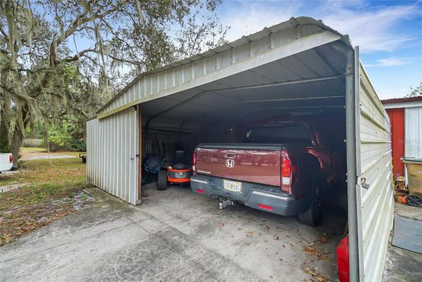 Detached Garage, Exterior