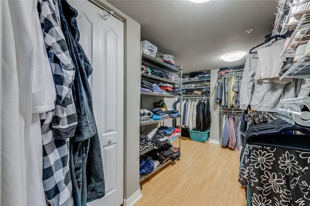 Interior, Walk-in Closets, Wood Texture Flooring