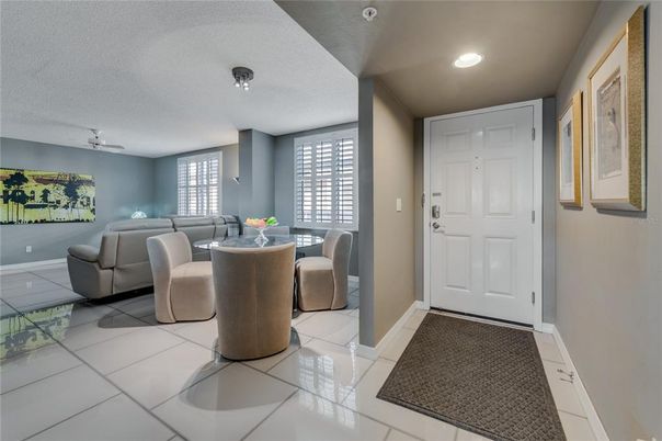 Dining room, Interior, Living room, Recessed Lighting