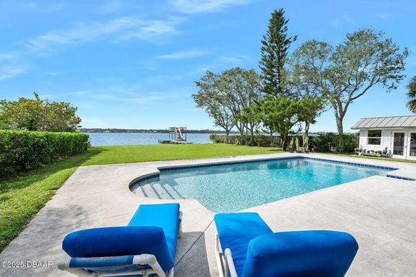 Exterior, Pool, Water