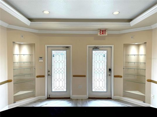 Interior, Recessed Lighting, Wood Texture Flooring