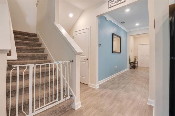 Interior, Recessed Lighting, Wood Texture Flooring