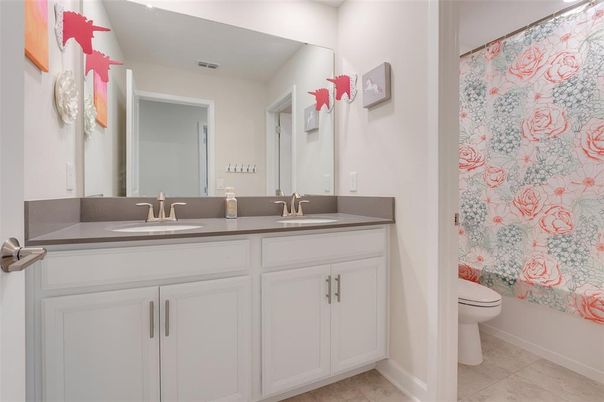 Bathroom, Dual Sink Vanities, Interior