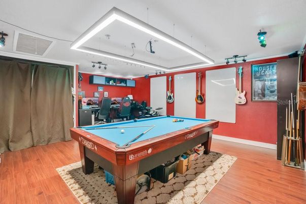Billiard Table, Game Room, Interior, Wood Texture Flooring