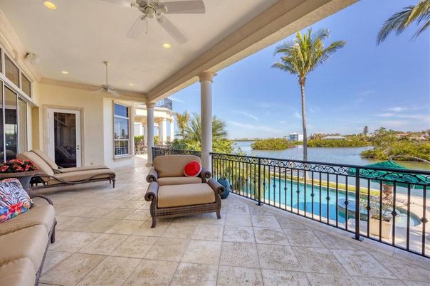 Exterior, Pool, Recessed Lighting, Water