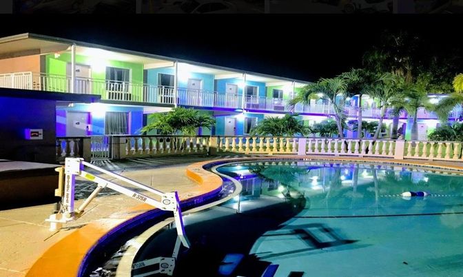 Exterior, Pool
