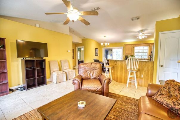 Chandelier, Interior, Kitchen, Living room