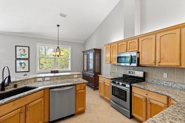 Interior, Kitchen, Pendant Lights, Stainless Steel Appliances