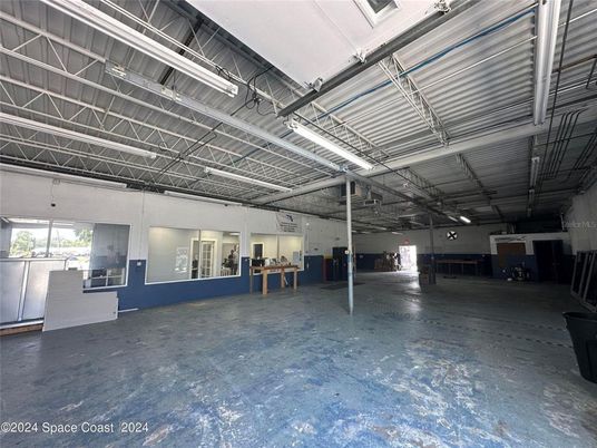Garage, Interior