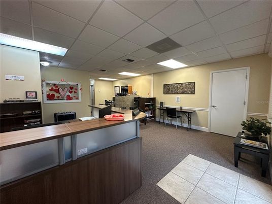 Home Office, Interior