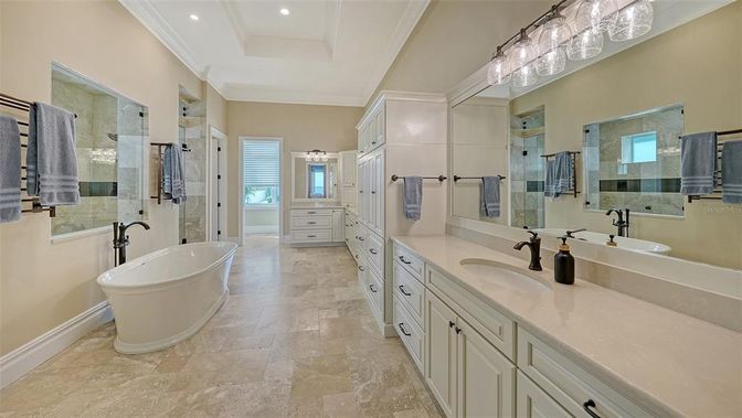 Bathroom, Dual Sink Vanities, Free Standing Baths, Interior, Recessed Lighting