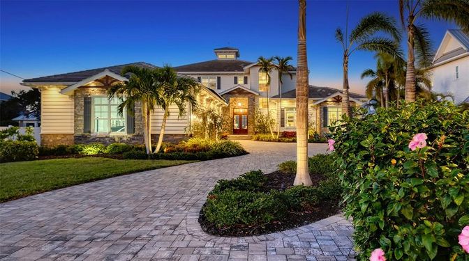 Backyard, Exterior, Facade, Mediterranean