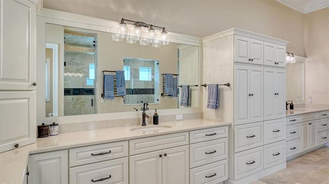 Bathroom, Dual Sink Vanities, Interior