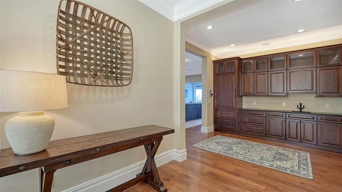 Interior, Recessed Lighting, Wood Texture Flooring