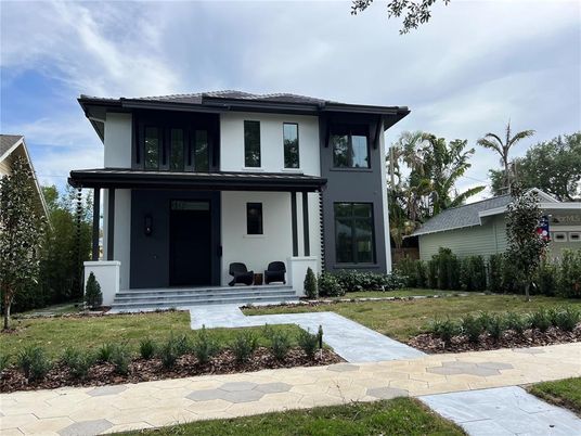 Backyard, Exterior, Facade, Modern