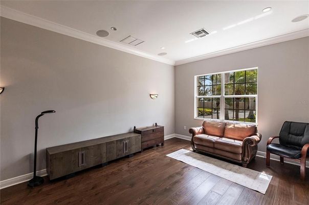 Interior, Living room, Recessed Lighting, Wood Texture Flooring
