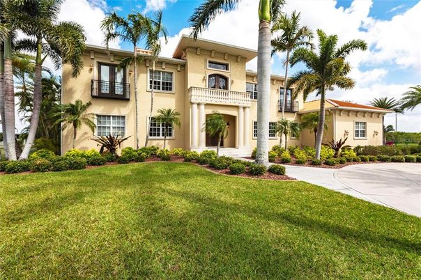 Backyard, Exterior, Facade, Mediterranean