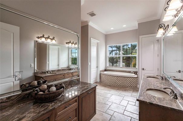 Bathroom, Dual Sink Vanities, Interior, Recessed Lighting