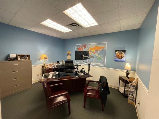 Home Office, Interior