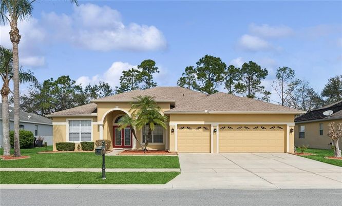 Attached, Exterior, Facade, Ranch