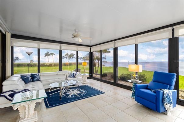 Interior, Living room, Sun Room, Water