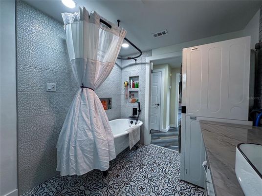Bathroom, Free Standing Baths, Interior, Recessed Lighting