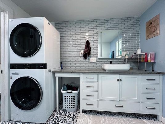 Interior, Stone Walls, Utility Closets, Washer
