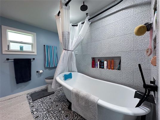 Bathroom, Free Standing Baths, Interior