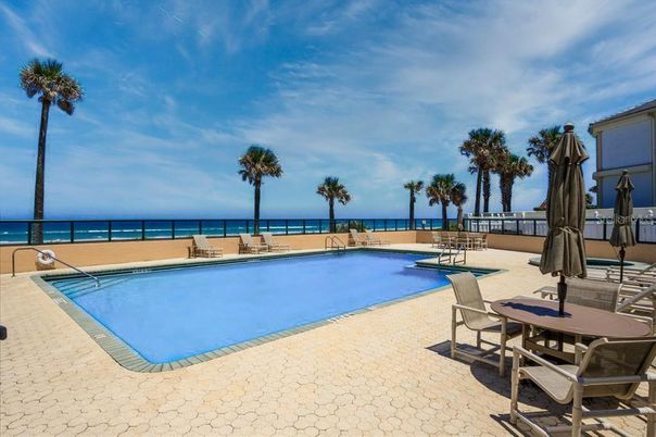 Exterior, Pool, Water