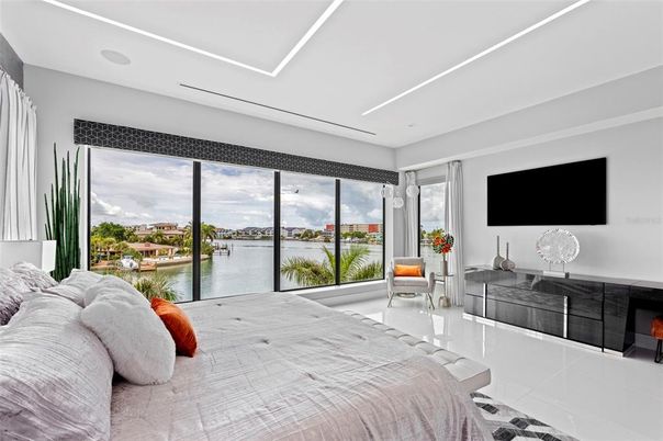 Bedroom, Interior, Recessed Lighting, Water