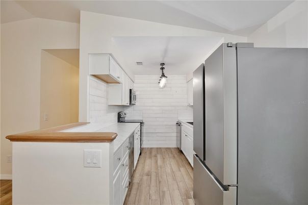 Interior, Kitchen, Pendant Lights, Wood Texture Flooring