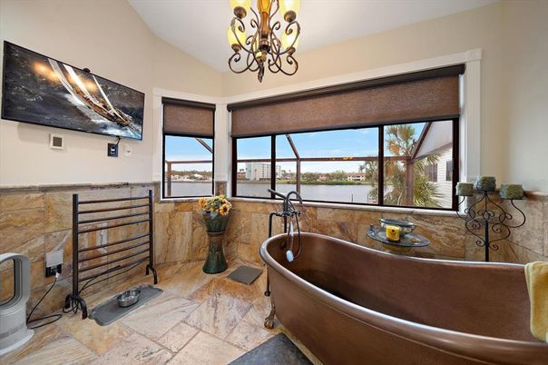 Bathroom, Chandelier, Free Standing Baths, Interior
