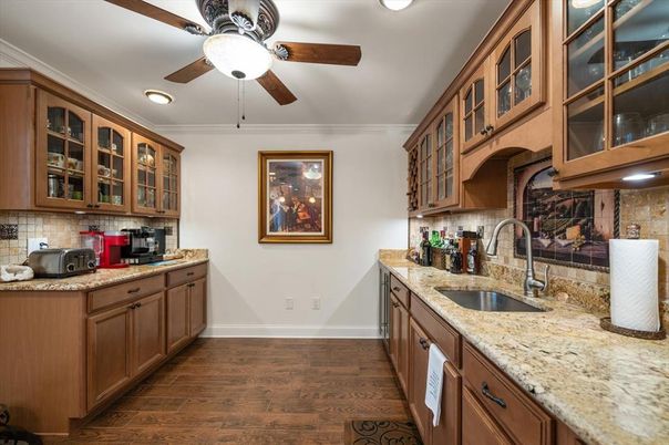 Interior, Kitchen, Recessed Lighting, Wood Texture Flooring